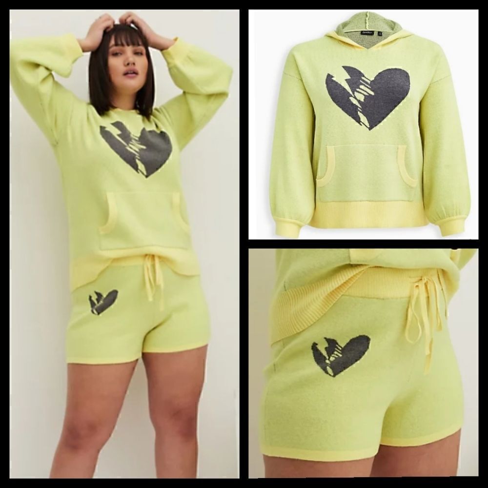 6X 30W Torrid Yellow Crop Sweater Hoodie Short Set Bolt Heart Luxe Cozy Lovesick